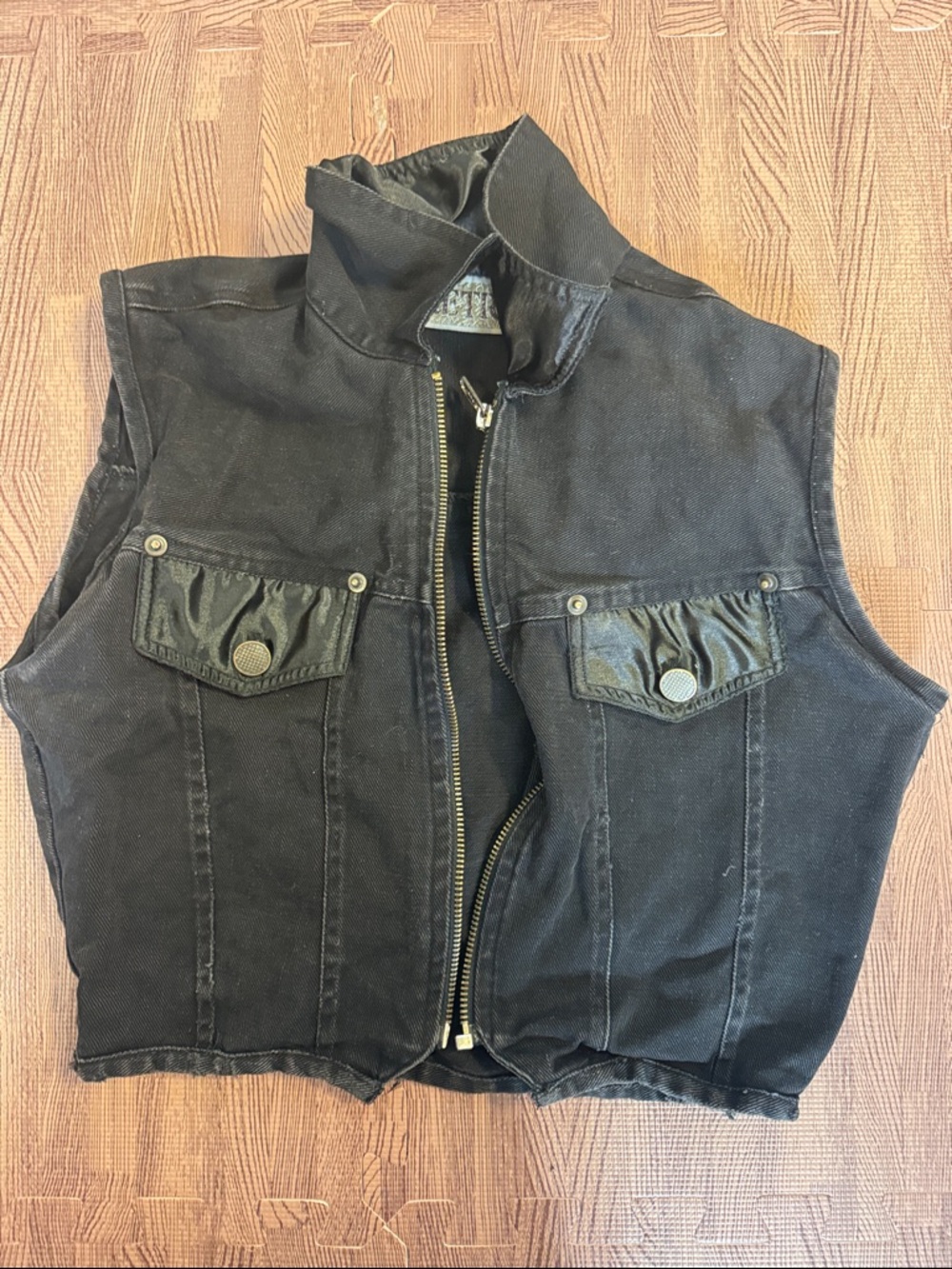 BLACK DENIM ZIP UP VEST SIZE SMALL